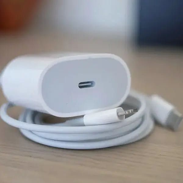ОРИГИНАЛ Apple Быстрая зарядка Туре С 20W блок айфон адаптер Ват