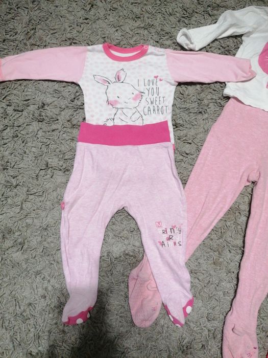 Paka ubrań dla dziewczynki rozmiar 80