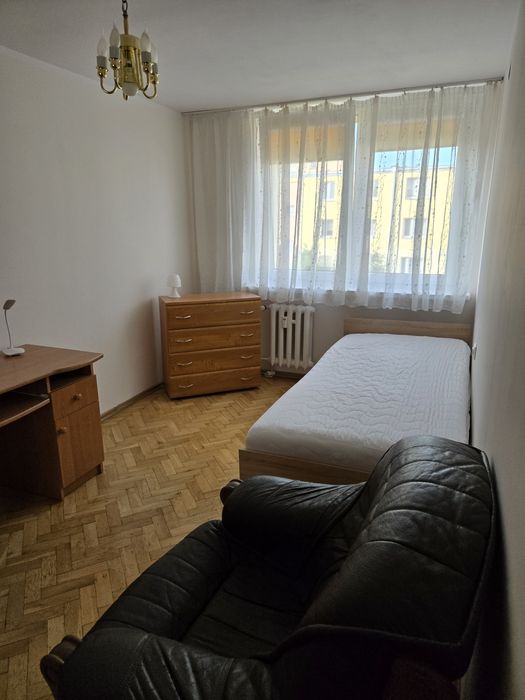 Zgierz Osiedle 650-lecia: 47 m² (2 pokoje) – czyste, odświeżone, świetna komunikacja!