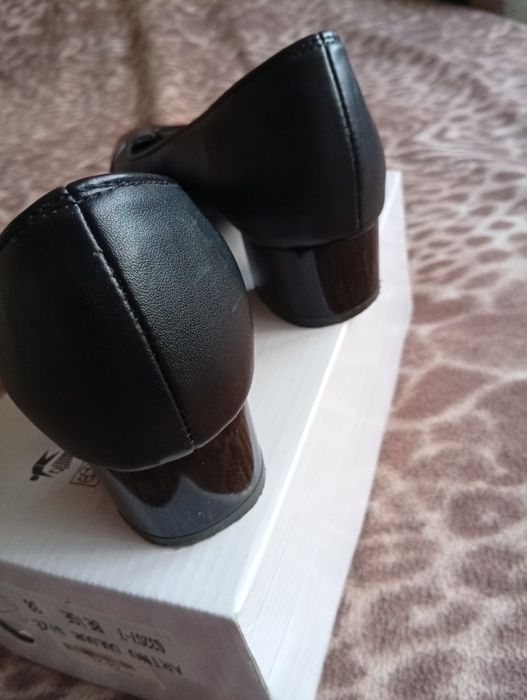 Buty czółenka, półbuty
