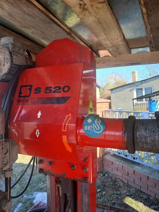 Montażownica do opon ciężarowych