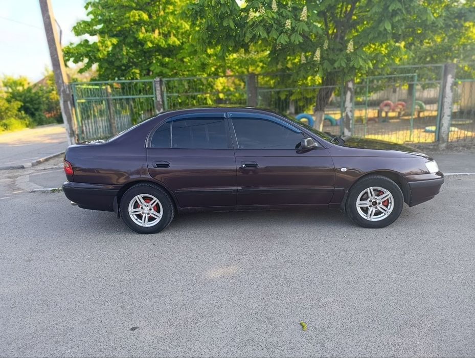 Toyta carina E 2.0 газ/бензин