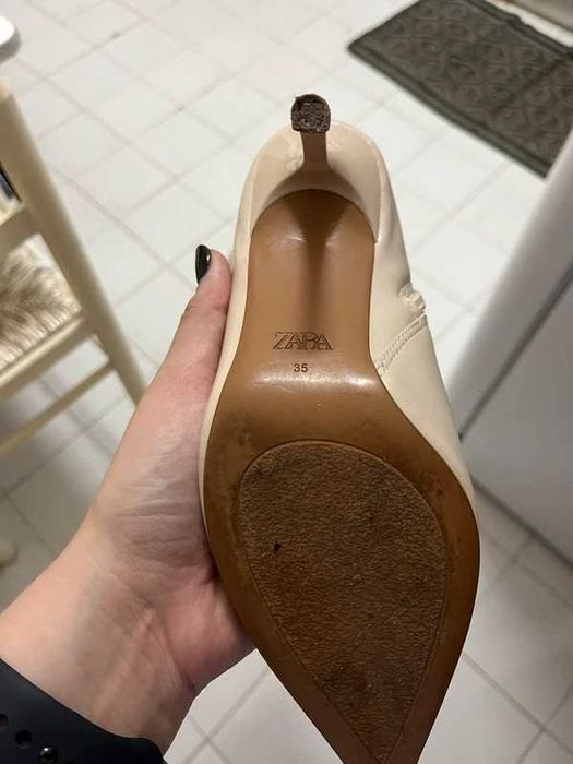 Bota de cano alto da Zara