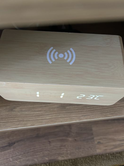 Despertador digital com carregamento