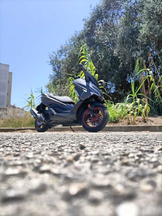 Honda Forza 125 Edição Especial, Banco Especial.