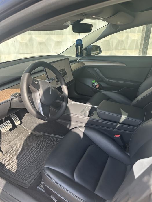 Tesla model 3 performance