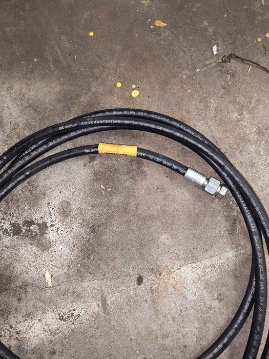 Węże hydrauliczne 350 bar  5/16" DN 8mm