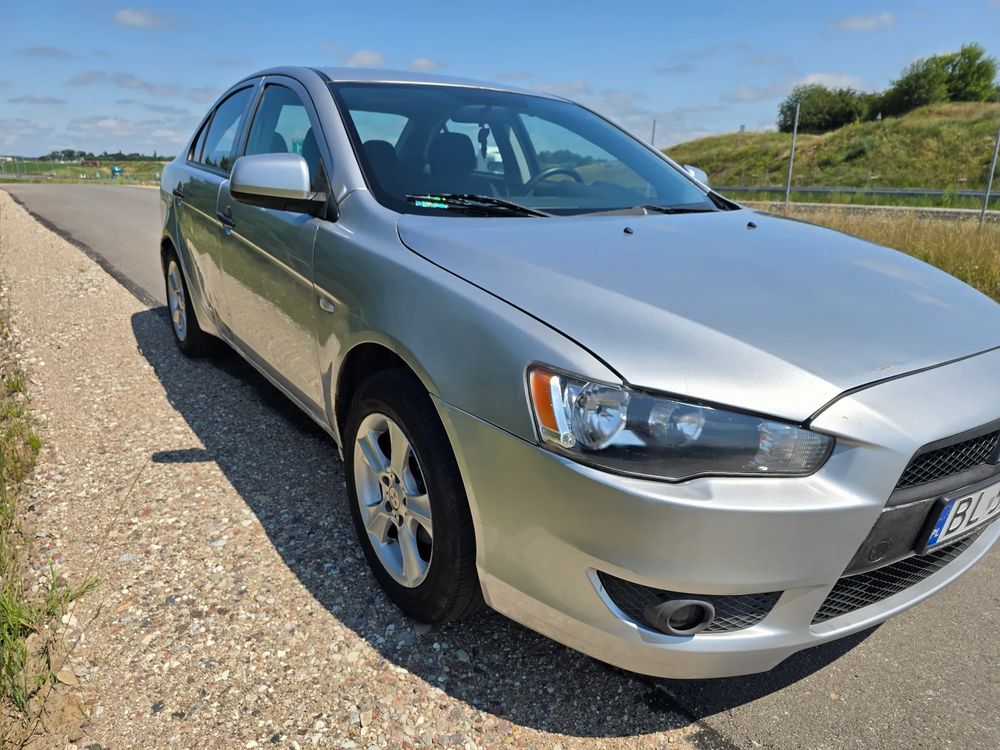 Mitsubishi Lancer 1.5 Inform