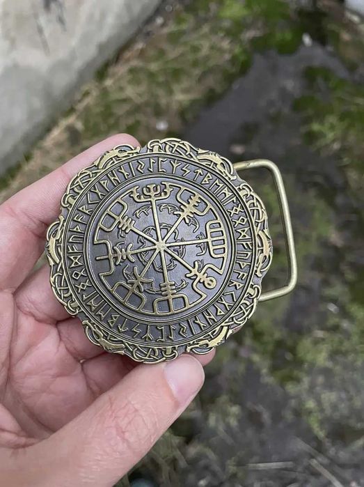 Ремінь тиснення з пряжкою Вегвізир латунь bb58 Ремень с пряжкой