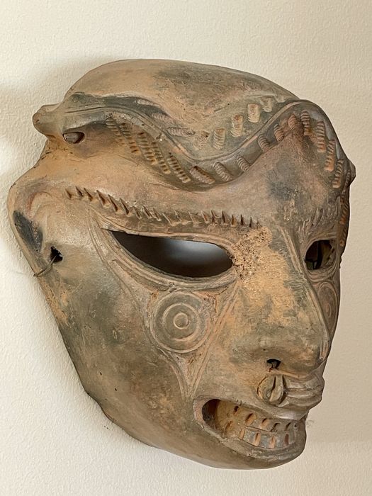 Máscara antiga em terracota Sul Americana