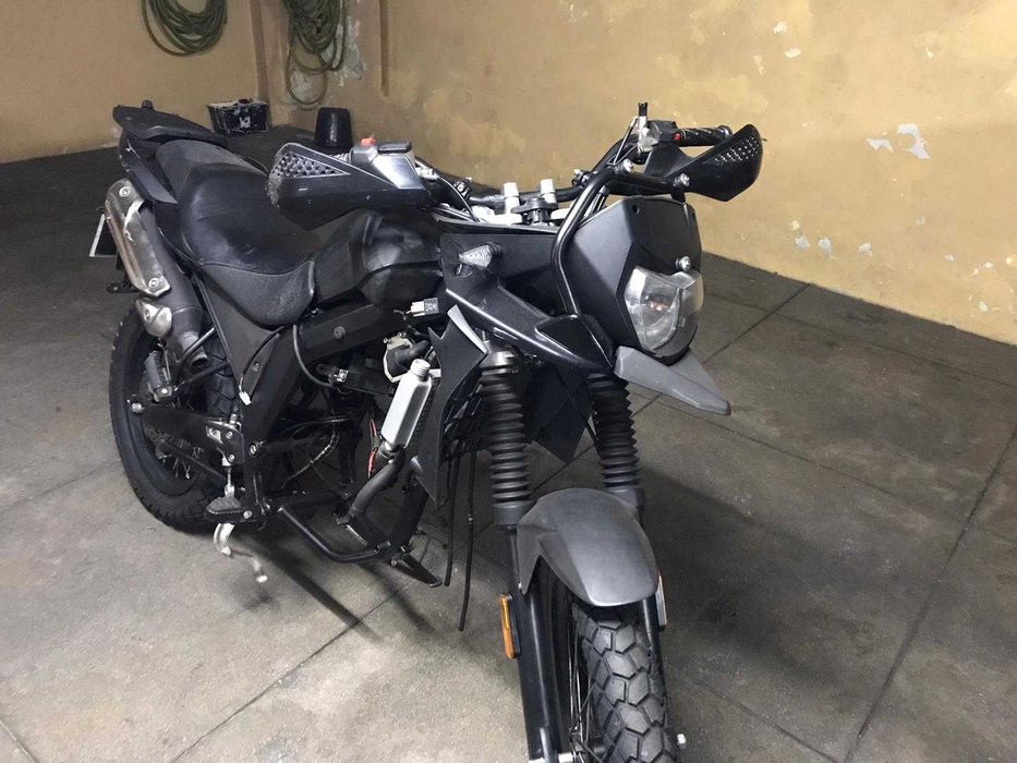 UM DSR 125 Adventure 2023 Preta
