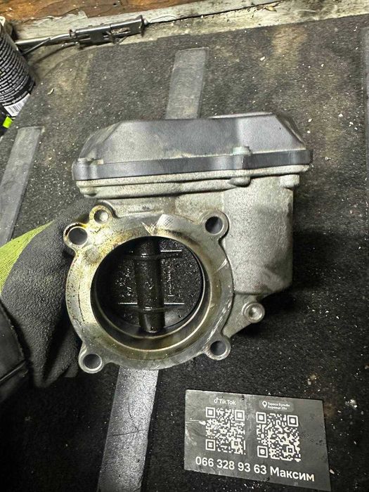 дроссельная заслонка взборе Audi Q5 8RB