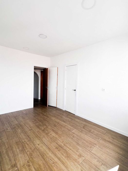 Arrenda-se Escritório 15m² ou 20m² – Amadora
