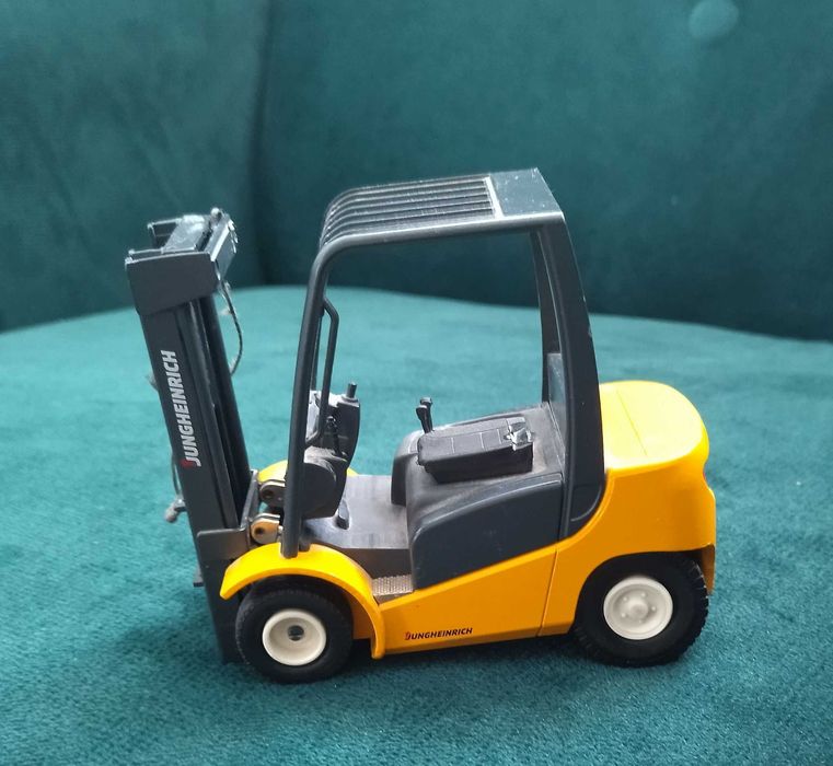Wózek widłowy Jungheinrich model skala 1:25
