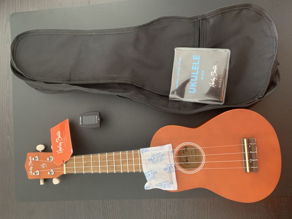 Ukulele Harley Benton  – Novo  a Estrear + Acessórios