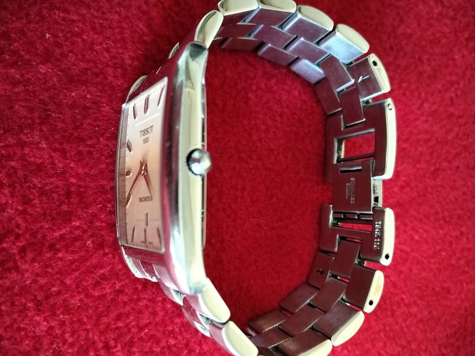 Relógio Tissot "Fascination" 1853 T845