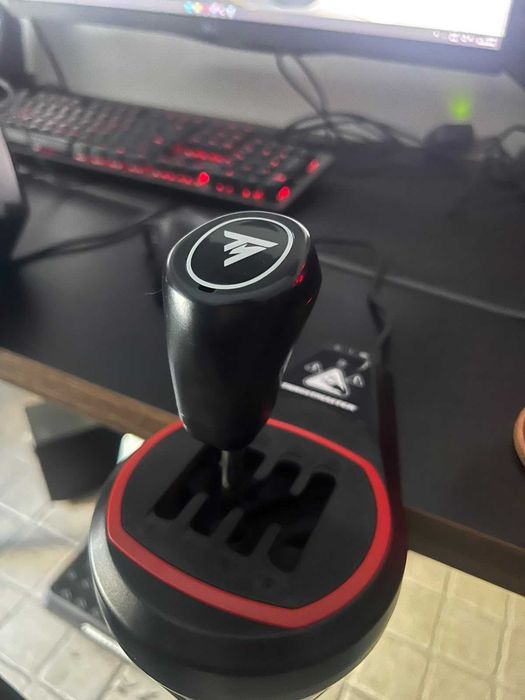 Thrustmaster T248R + Pedais + Shifter