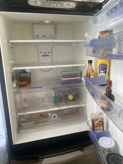 Frigorífico Cinzento – com avaria elétrica