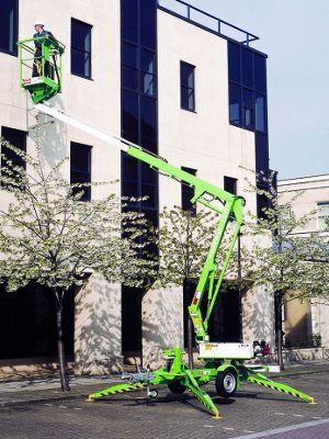Wynajem podnośnik koszowy zwyżka  na przyczepie