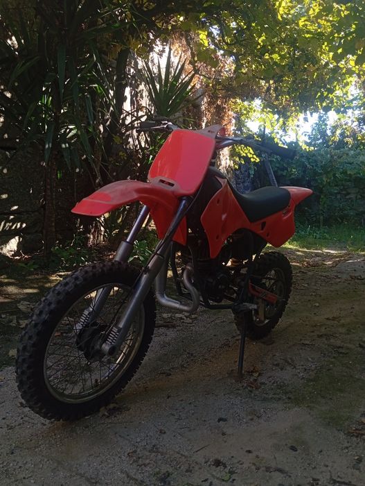 Vendo mota 50cc.