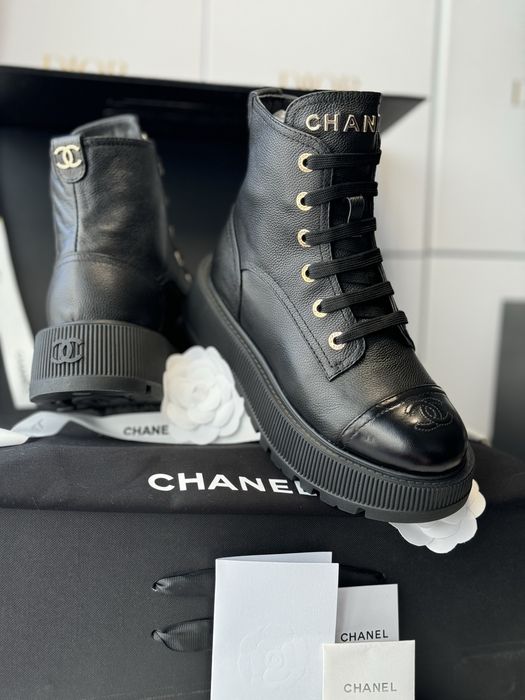 Botki Chanel black leather