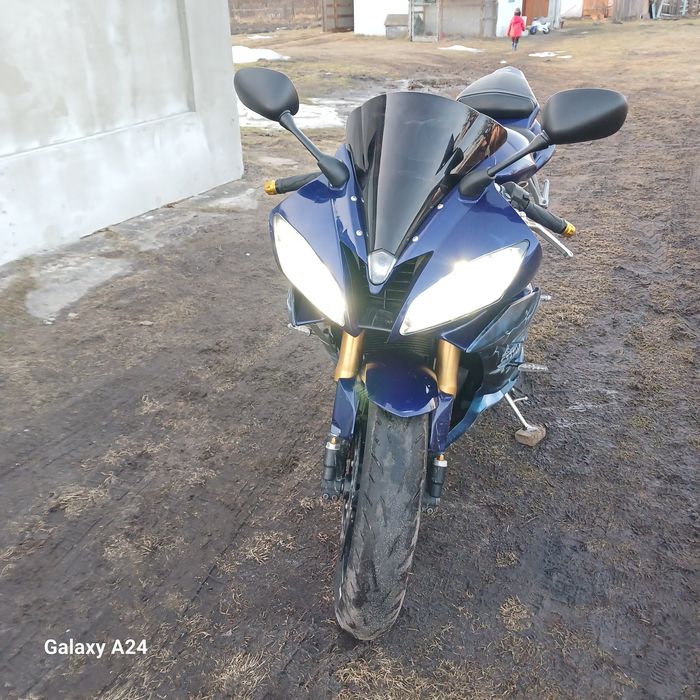 Yamaha YZF R6 600см²