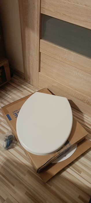 Deska sedesowa WC wolnoopadająca nowa