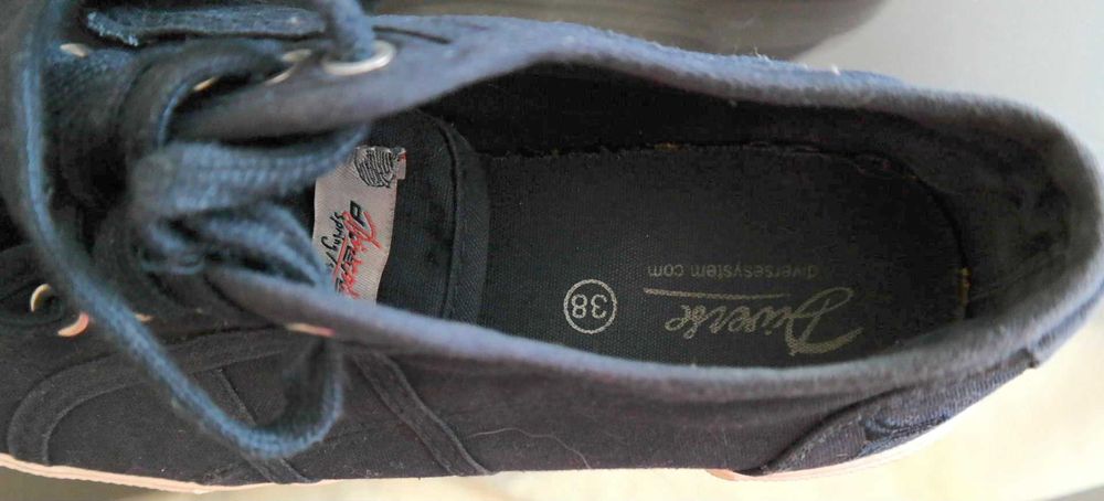 Trampki diverse buty granatowe 38