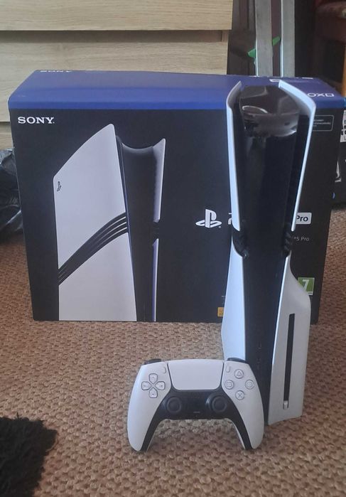 Konsola Ps5 Pro z napędem
