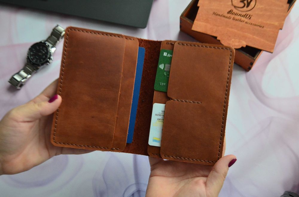 Обложка для документов. Кожаная обложка на паспорт. Шкіряна обкладинка