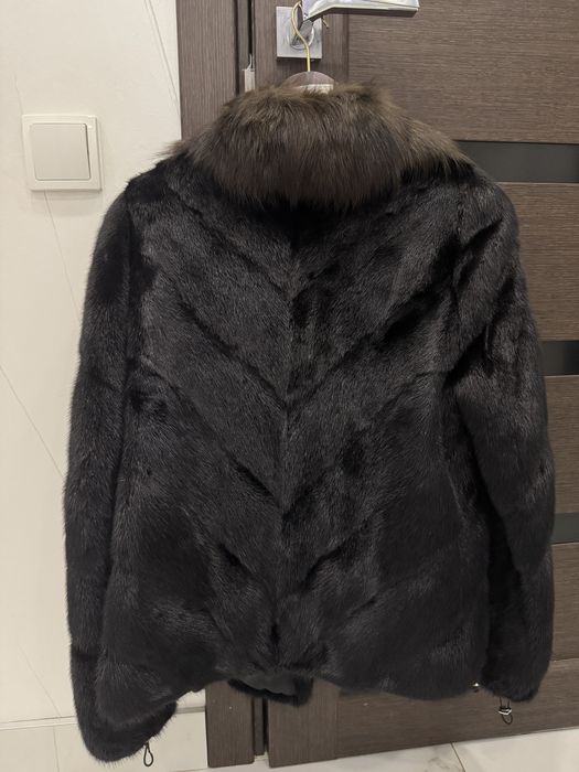 Шуба норковая с воротником из песца