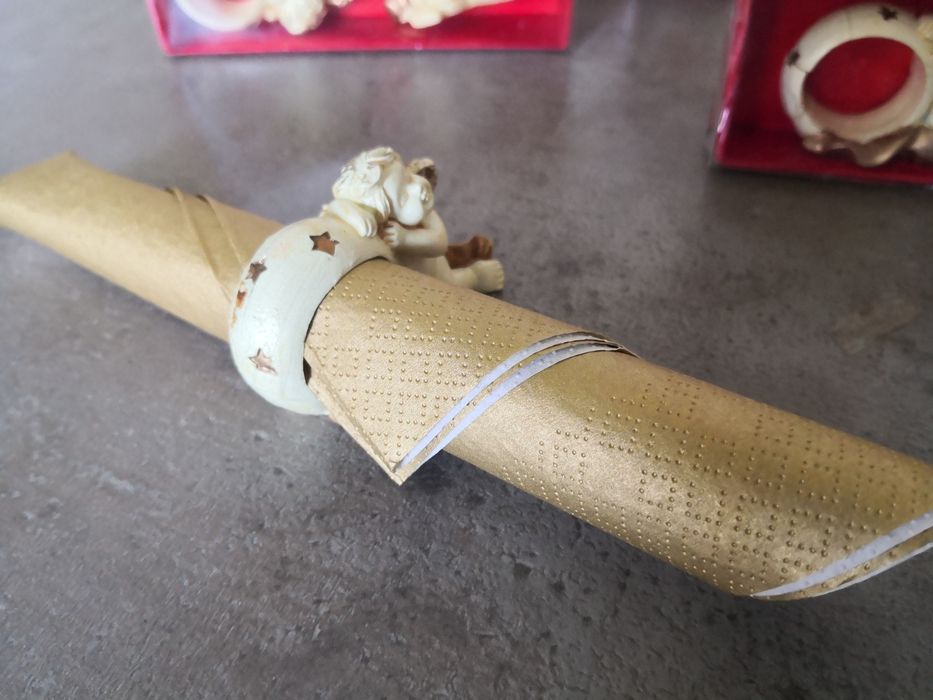 Pierścienie obrączki na serwetki serwetnik