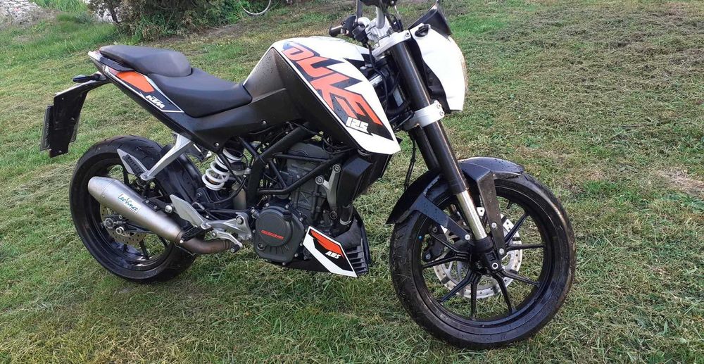 KTM.-  Duke  125