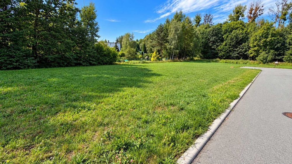 Orzesze, ul. Bukowina – działka budowlano-usługowa | 1764 m² | Pełne media - Więcej