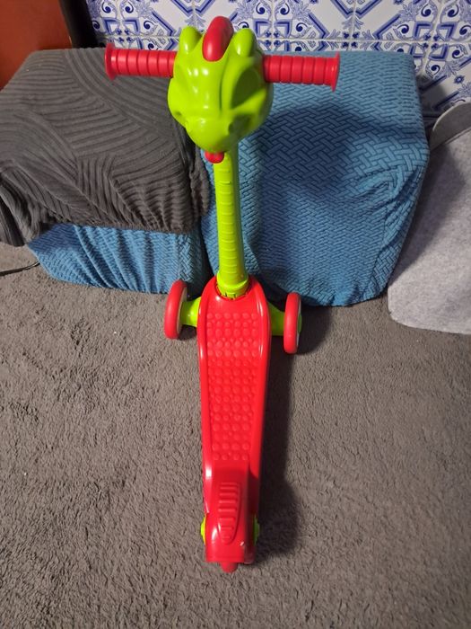 Trotinete  para criança  como nova.