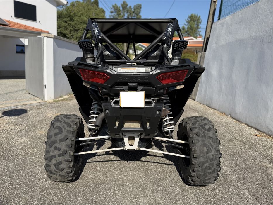Polaris RZR XP 1000 TURBO - NACIONAL
