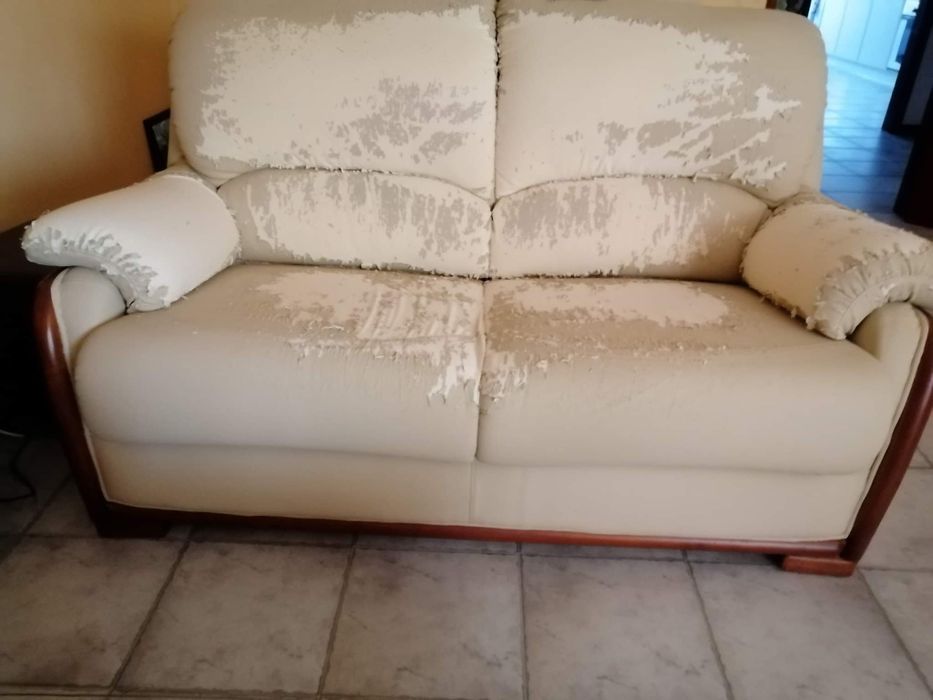 Sofãs usados para venda ( a necessitar de estofar/ estruturas boas) Oiã