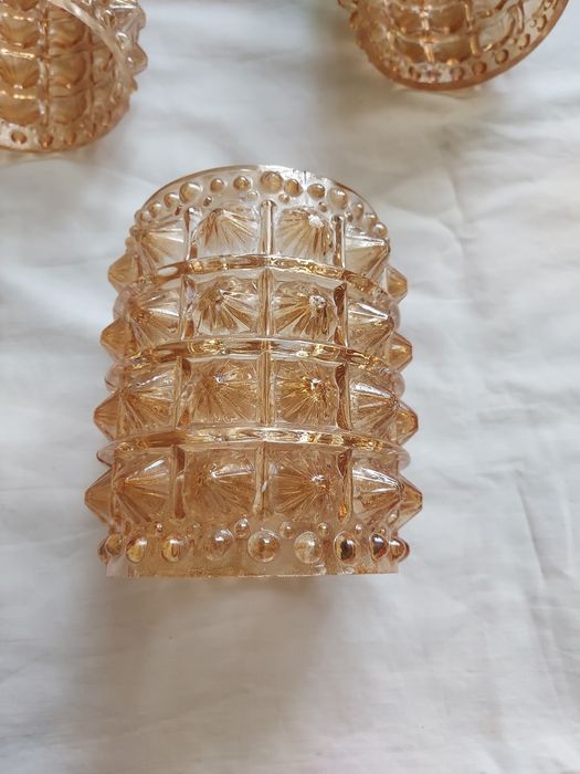 2szt PRL stary piękny klosz beżowy miodowy z wypustkami wys. 15cm