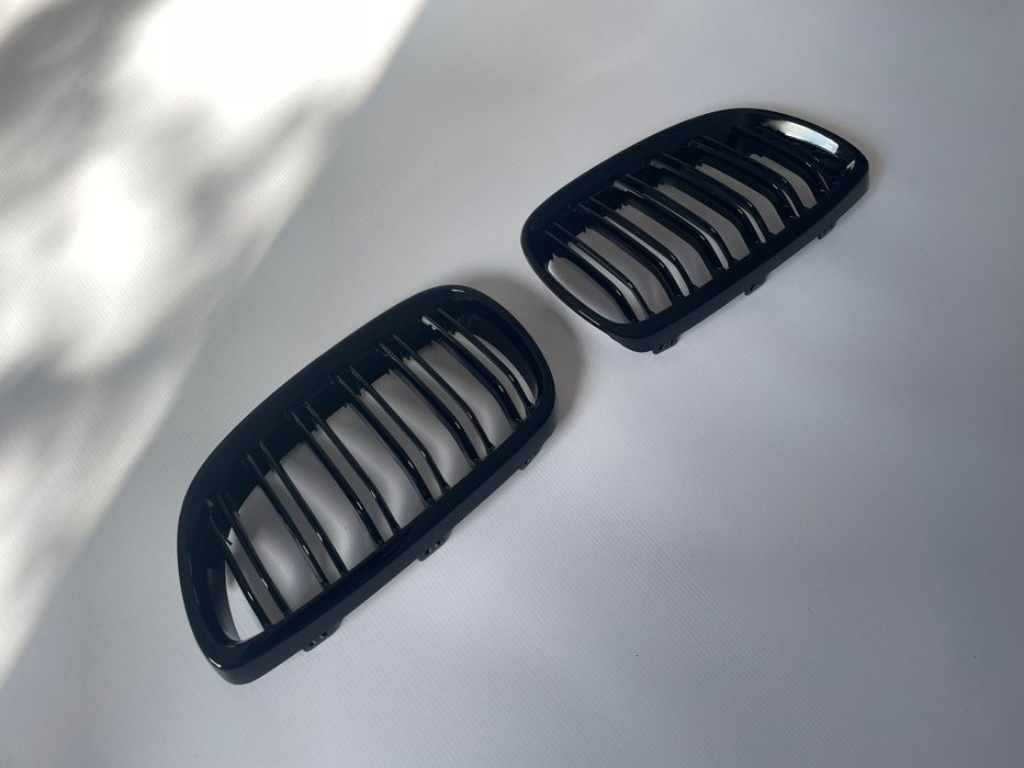 Nerki Grill Nakładki BMW E92 E93 Przedlift czarny połysk