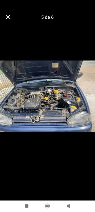 Dois Subaru vivio um de 94 azul e um branco de 97, clássicos raros