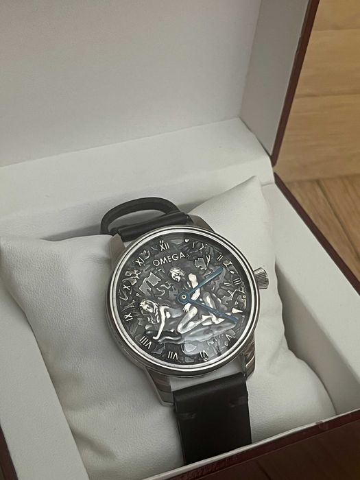 Ексклюзивний годинник Omega із срібним циферблатом