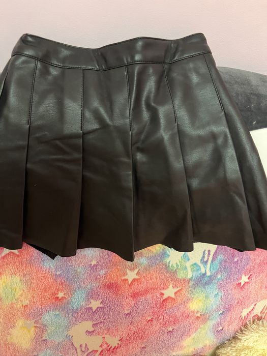 Спідники  до школи для дівчинки 116-128  Zara  з екошкіри та інші