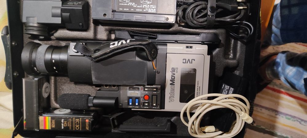 JVC Video Camera64297743807875122