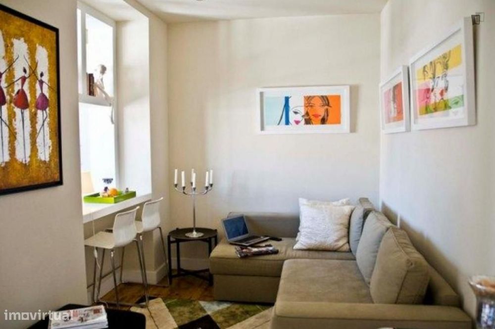 Apartamento com 1 quartos - localizado em Campolide Lisbon