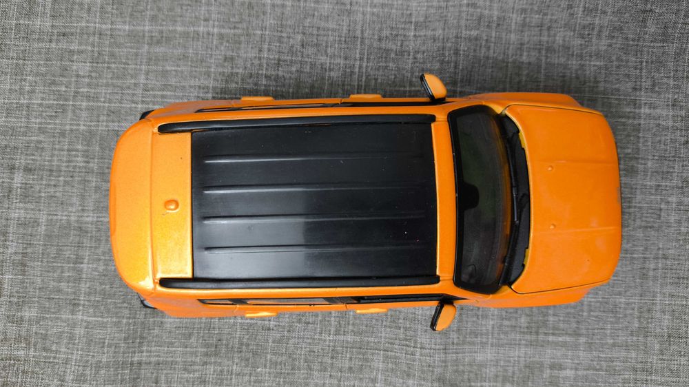 Машинка Jeep Renegade 2017 1/24 Maisto