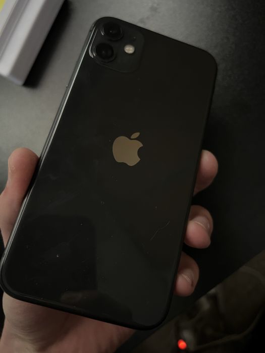 Продам Iphone 11