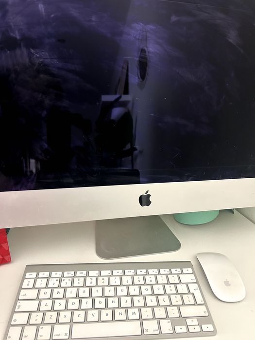 VENDO Apple iMac 21.5-inch (Late 2013) c/Magic Keyboard e Magic Mouse