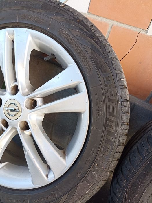 Колеса. Опель Зафіра, Астра.Комплект літньої резини R16.