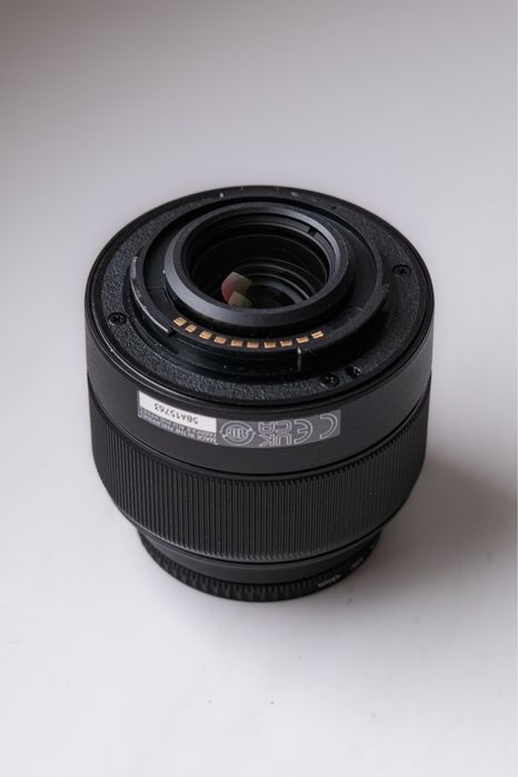 Obiektyw Fujinon XC 35mm F2 z filtrem