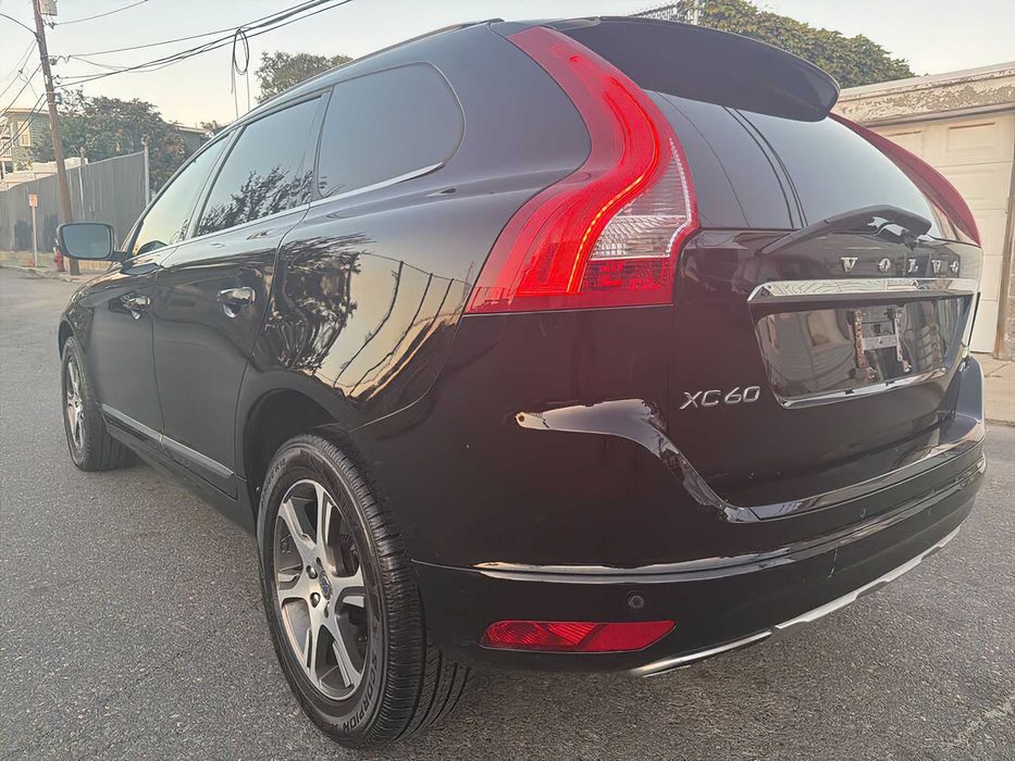 Volvo XC60      2014